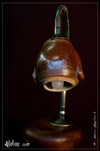 LA LAMPE DE BOIS ET DE GRES - ATELIER 1110 - La Gacilly